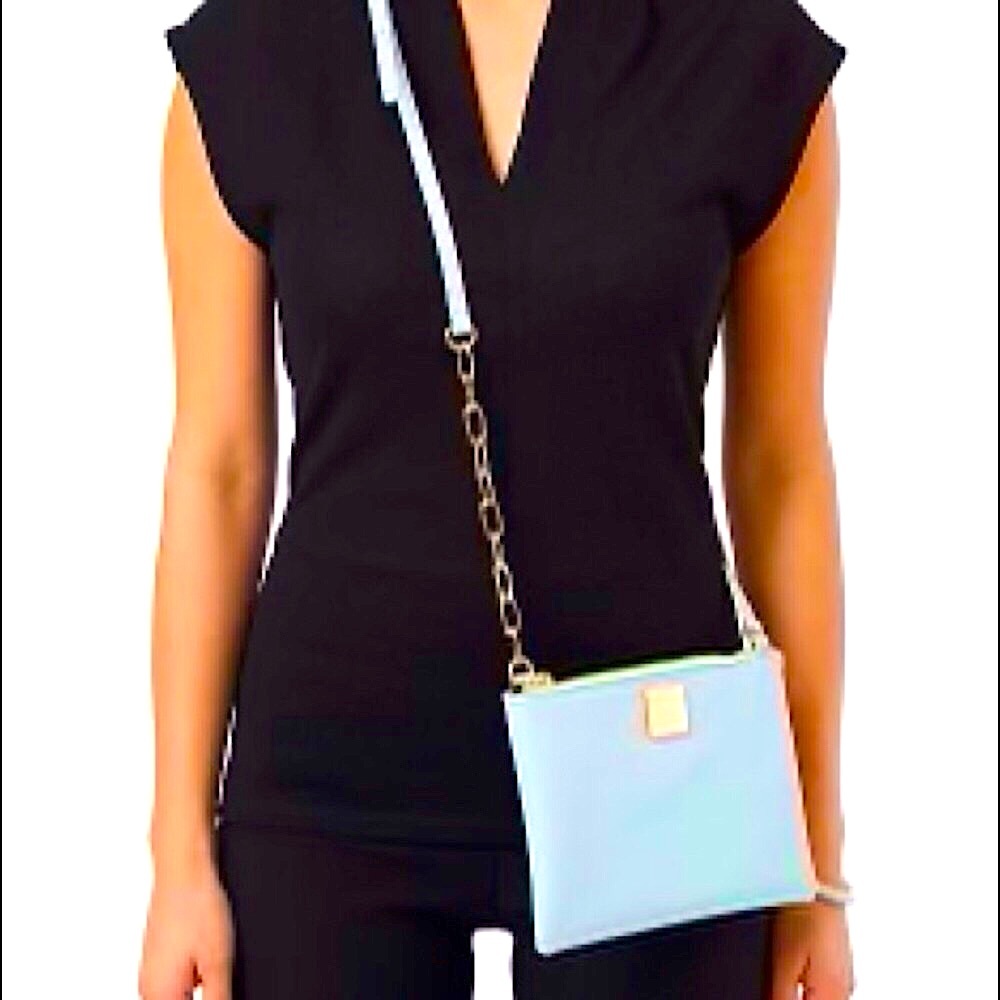 🍁2/$30 LE CHATEAU Crossbody Bag Faux leather